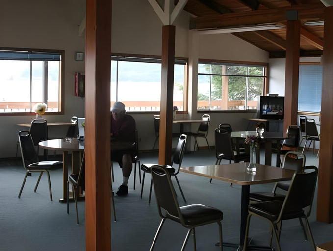 Food & Drinks, Paradise Cove Resort & Marina, Tillamook