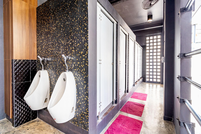 Bathroom 26