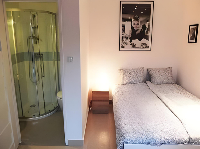 Bathroom 2, Pepe Hostel, Warsaw