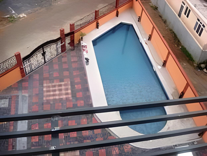 Sport & Beauty 5, Residence Padma, Black River