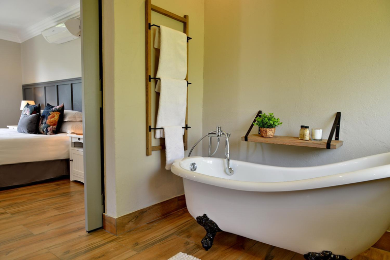 Bathroom 4, River Place Lodge, City of Tshwane