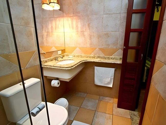 Bathroom 3, Hotel Pira Miuna, Bonito