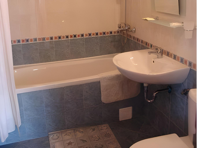 Bathroom 4, Efir Aparthotel, Nesebar