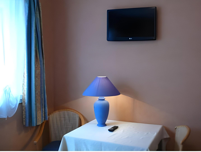 Others 4, Hotel Berthelot, Indre-et-Loire