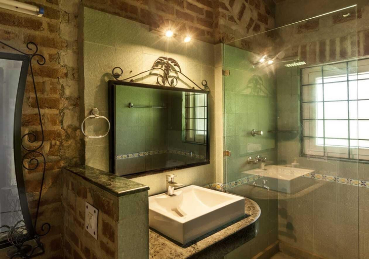Bathroom, SimBliss, Mewat
