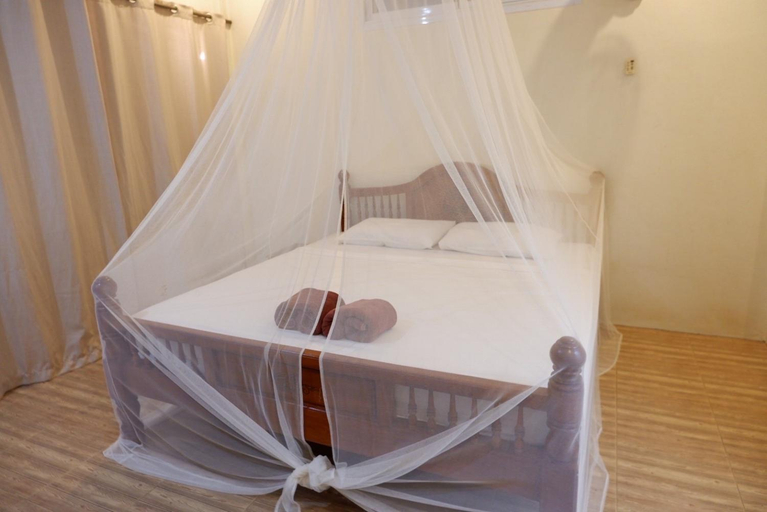 Bedroom 2, Khao Sok Hill Top Resort, Phanom