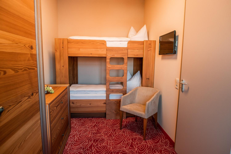 Bedroom 2, Hotel Freyhof, Mittelsachsen