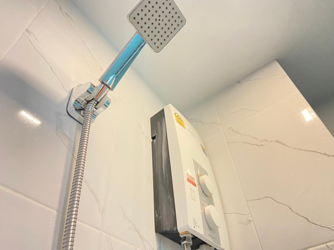 Bathroom 3, A Plus Deluxe Hotel, Muang Satun