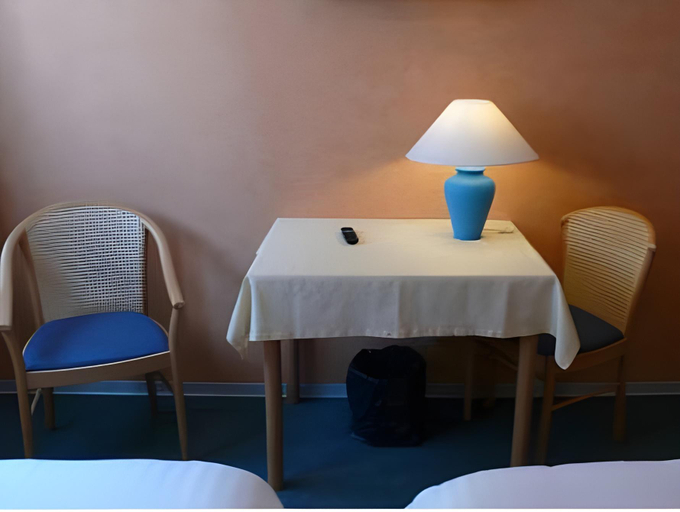 Others 3, Hotel Berthelot, Indre-et-Loire