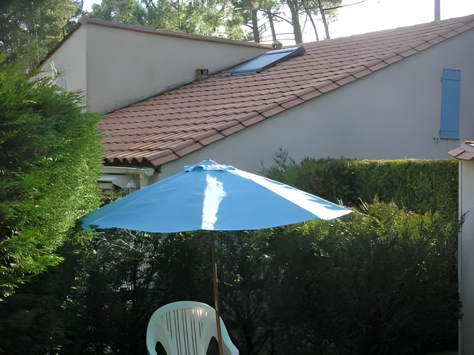 Others 2, Holiday Home Bois d'Eleis-2 by Interhome, Charente-Maritime