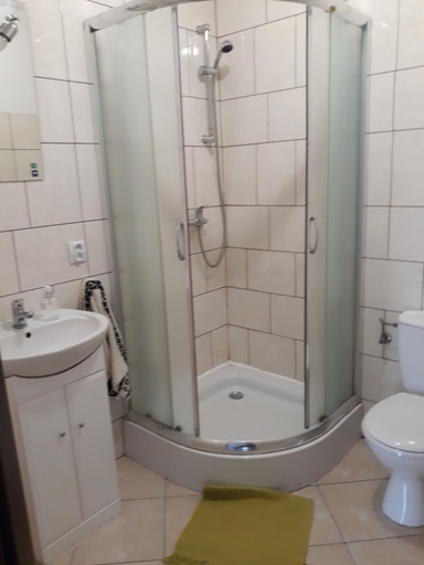 Bathroom 2, Pod Piramida, Opole