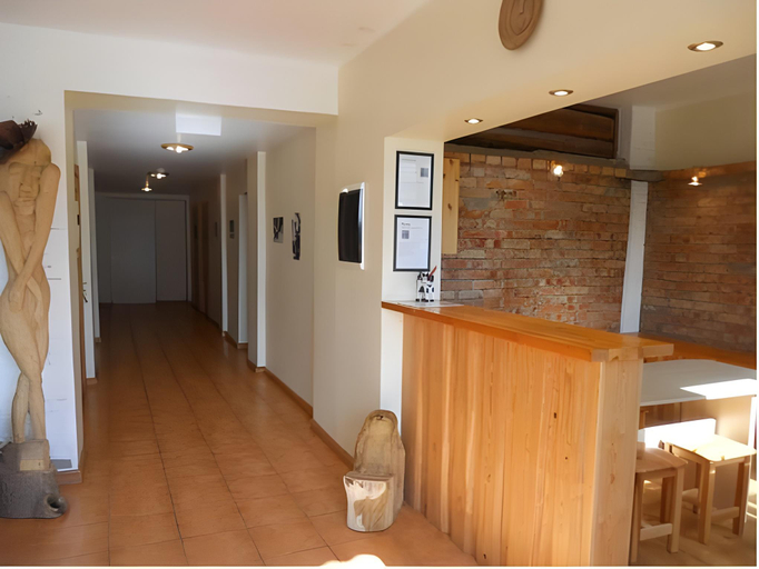 Others 4, Oitme Hostel, Leisi