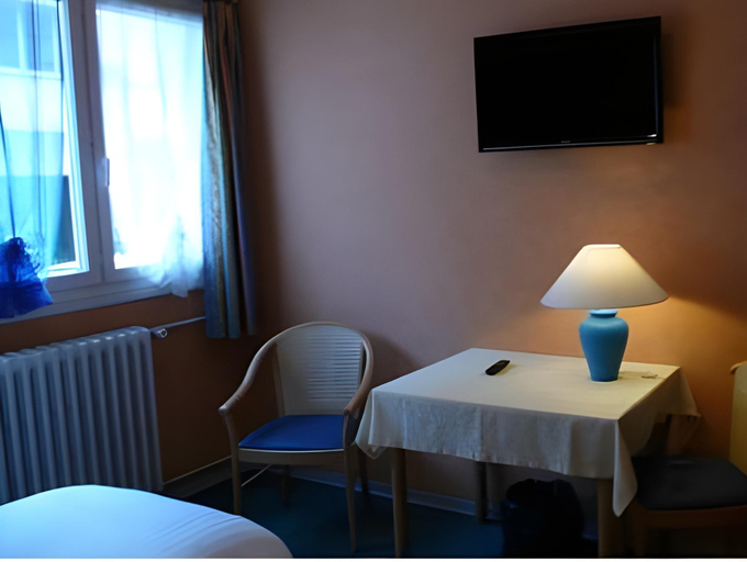 Bedroom 2, Hotel Berthelot, Indre-et-Loire