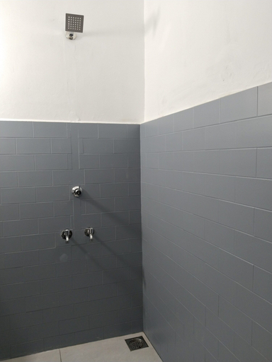 Bathroom 5, The Chill House, Ernakulam