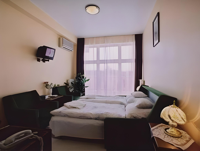 Bedroom 3, Hotel Uno, Kecskemét