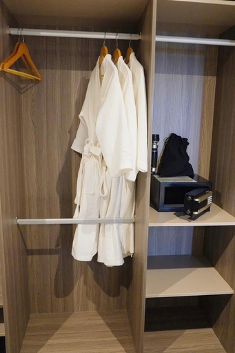 Amenities 25