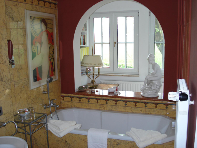 Bathroom 3, Hotel-Restaurant Bergmuhle, Kulmbach