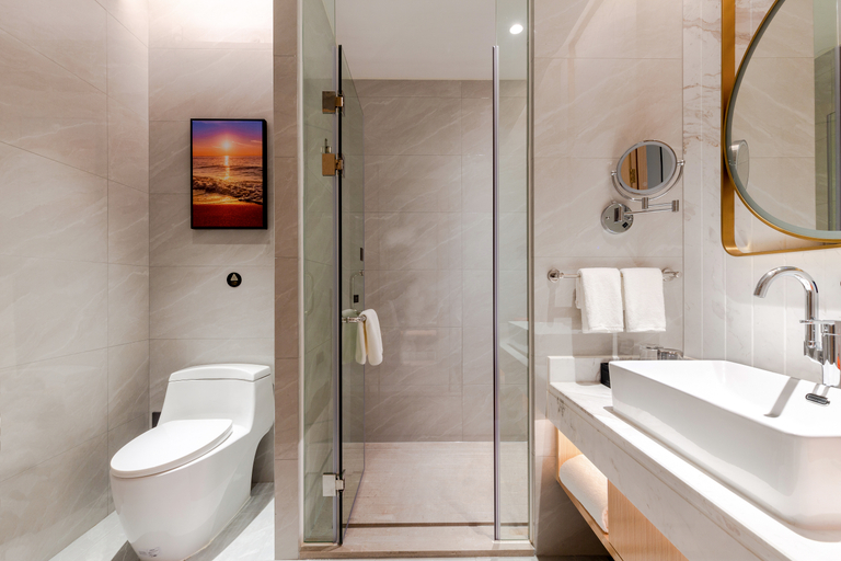 Bathroom 3, Vienna International Hotel Shenzhen Pingshan High Speed Railway Station Baolong Metro Station, Shenzhen