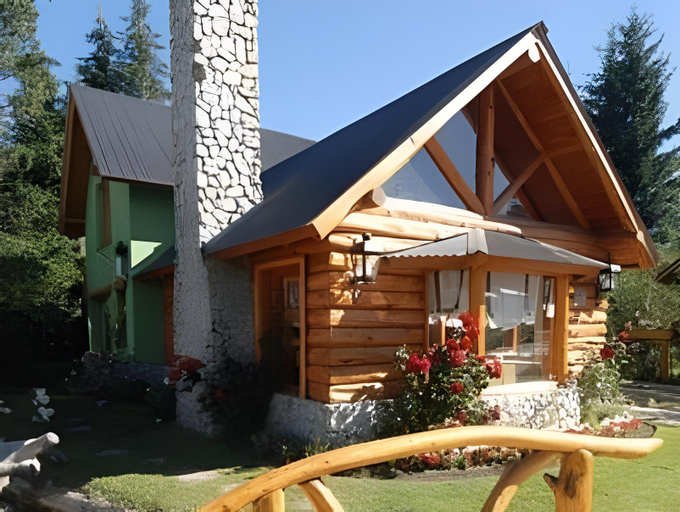 Exterior & Views 12