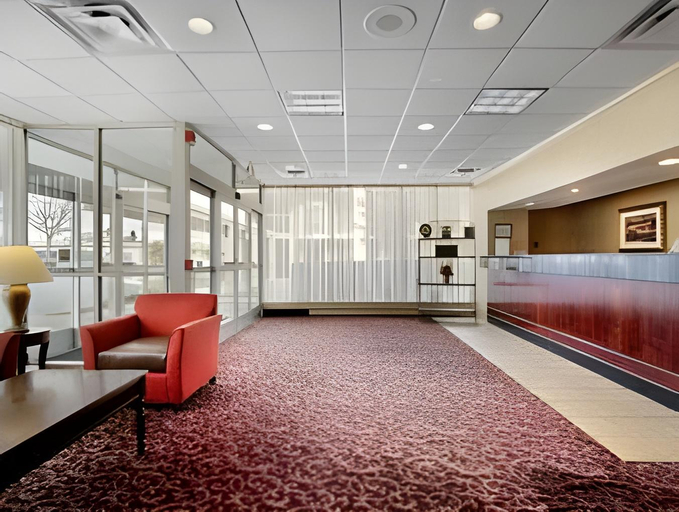 Public Area 2, Days Inn & Suites by Wyndham York, York