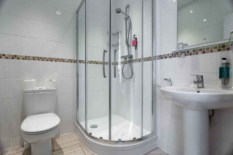 Bathroom 3, The Babbacombe Hotel, Torbay