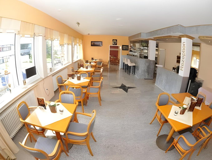 Food & Drinks 3, Hotel Royal, Lippe