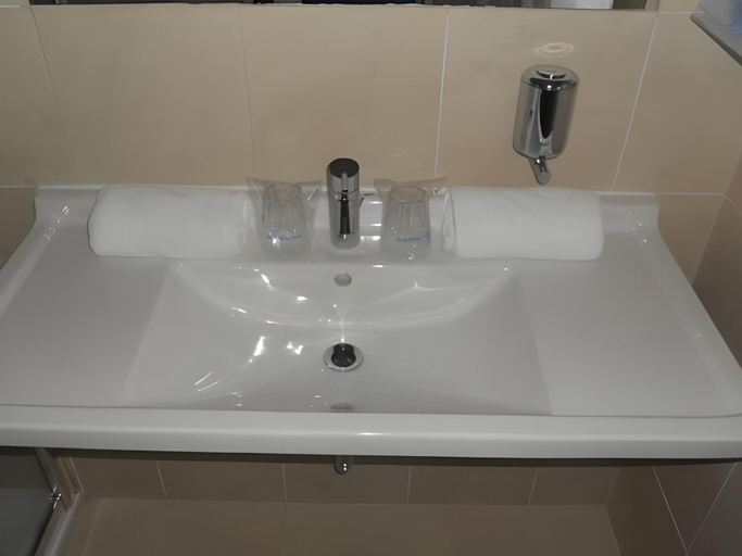 Bathroom 2, Hotel Draganic, Draganić