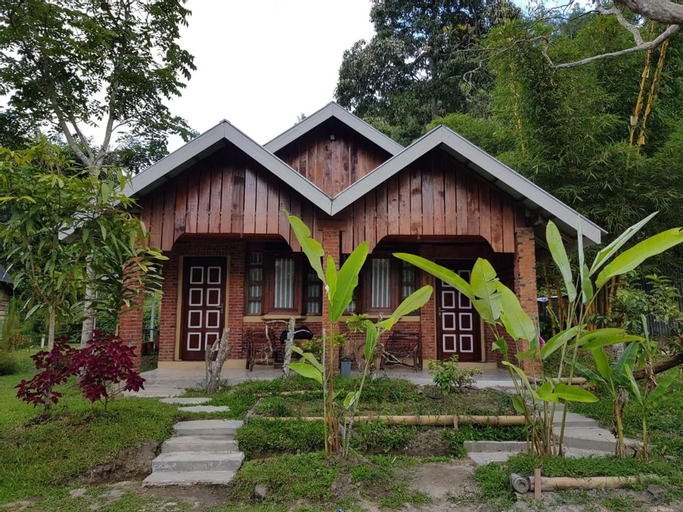 Exterior 1