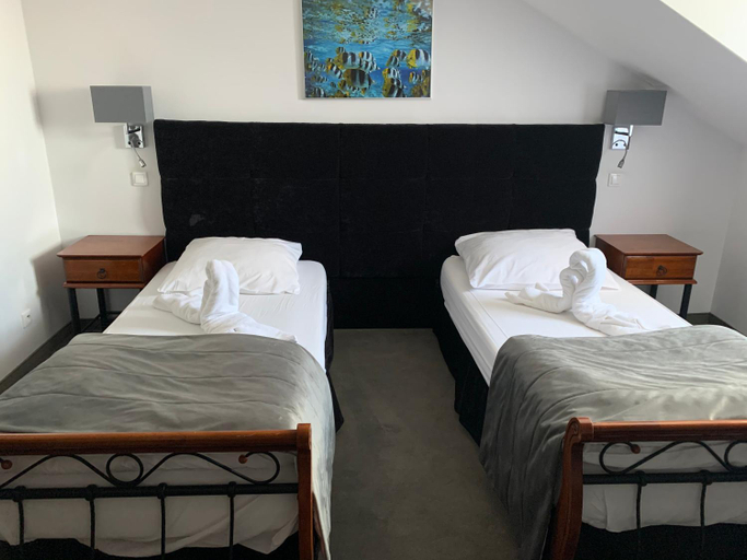 Bedroom 10