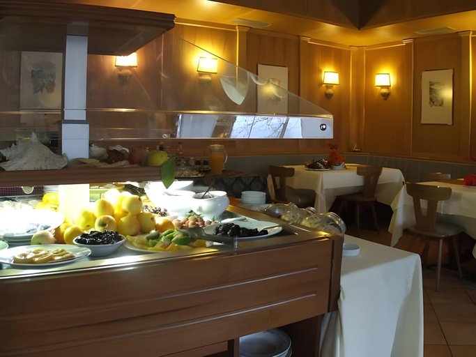 Food & Drinks 3, Club Hotel Tenno, Trento