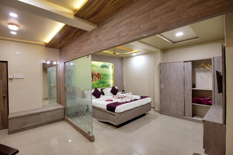 Others 4, Daksh Hotel & Restaurant, Gir Somnath