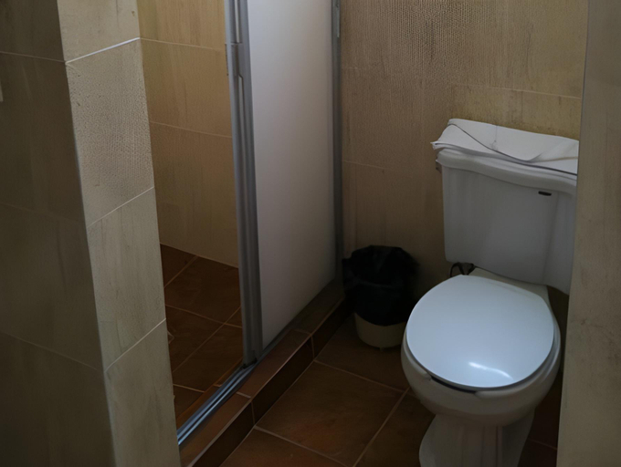 Bathroom 3, Hotel & Suites Villa del Sol, Morelia