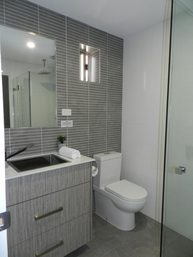 Bathroom 7