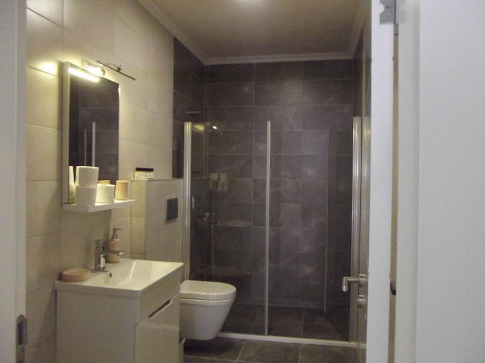 Bathroom 2, Saatli Suites, Çeşme
