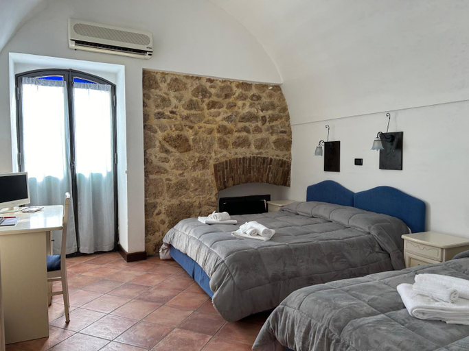 Others 3, B&B Centro Storico, Caltanissetta