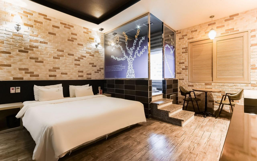Bedroom 9