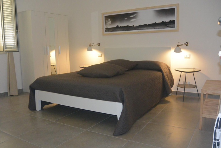 Others 2, Le Signorine, Ragusa