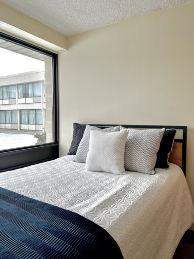 Bedroom 2, Residence & Conference Centre - Sarnia, Lambton