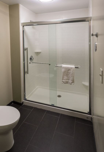 Bathroom 7