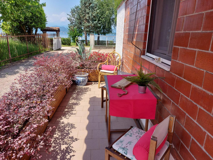 Others 5, Bnbook Lago Maggiore Studio 2, Novara