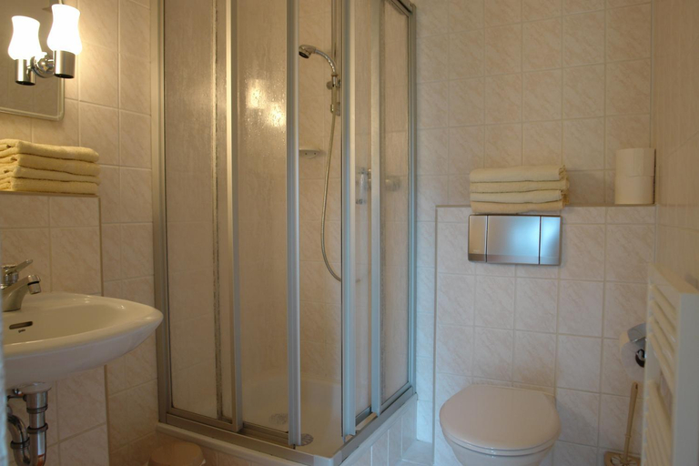 Bathroom 3, Pension Am Waldesrand, Ilm-Kreis