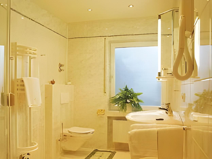 Bathroom 2, Hotel Kleins Wiese, Hochsauerlandkreis