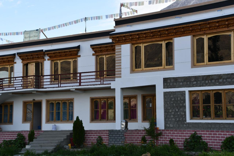 Others 2, Skayil Guest House, Leh