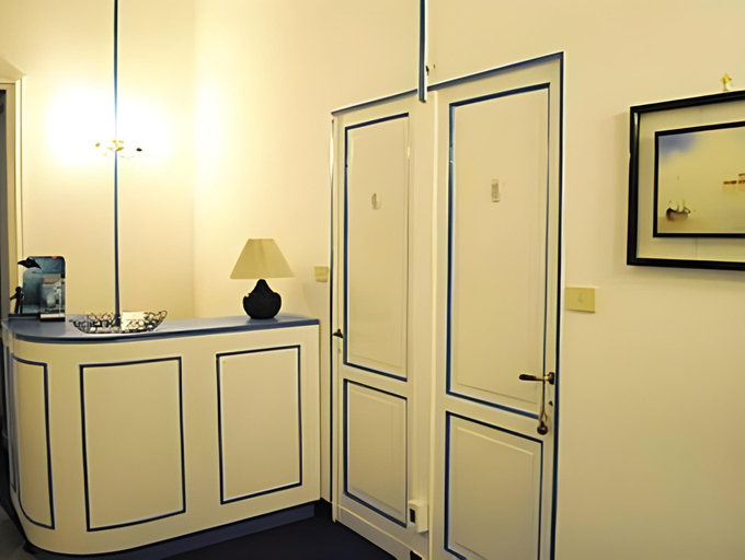 Bathroom 2, Olympia Hotel, Genova
