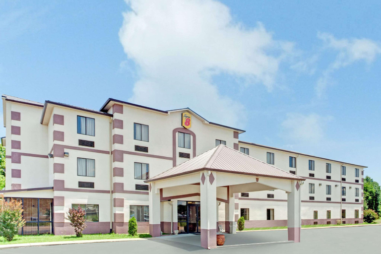 Exterior 6