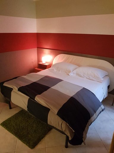 Bedroom 2, Dreaming of Naples, Napoli