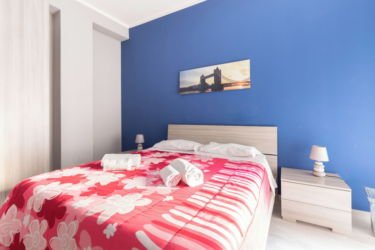 Bedroom 2, Affittacamere Alpino 76, Rome