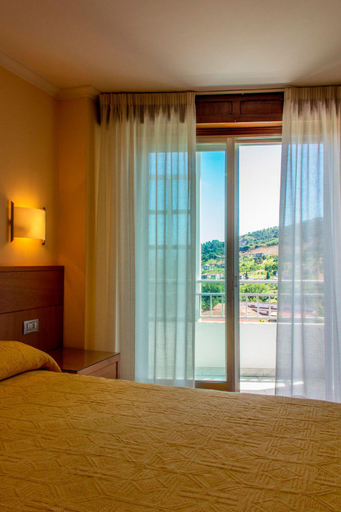 Bedroom 2, Hotel Mabu, Ourense