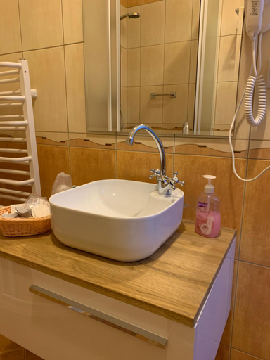 Bathroom 13