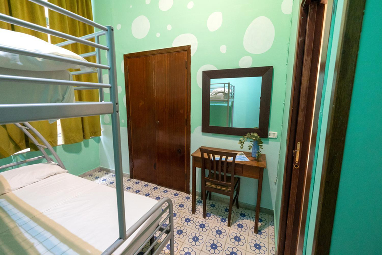 Bedroom 4, Naples Pizza Hostel, Napoli